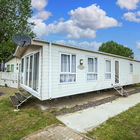 Modern 6 Berth Caravan At Highfield Grange In Essex Ref 26609P クラクトン・オン・シー エクステリア 写真
