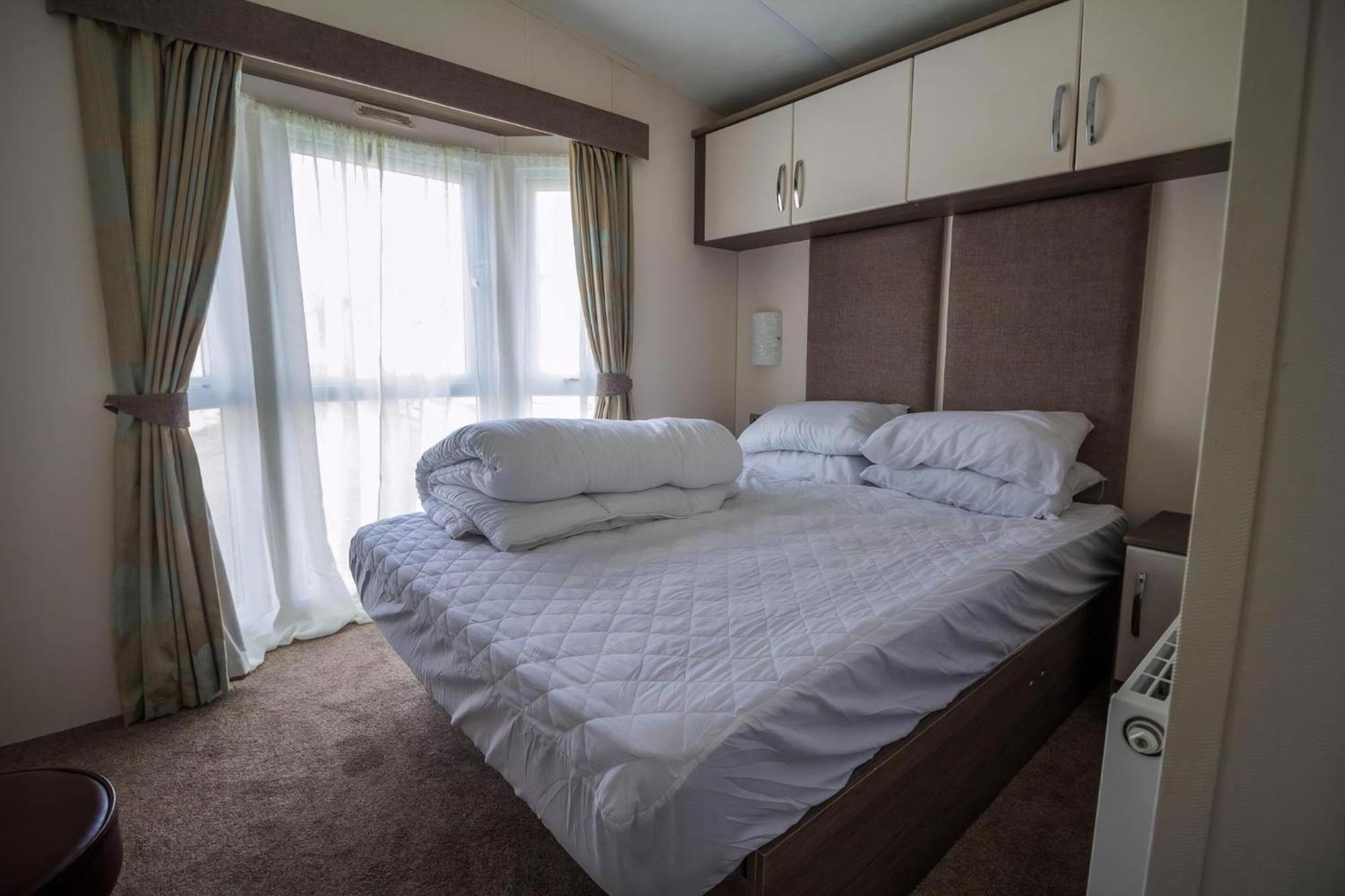 Modern 6 Berth Caravan At Highfield Grange In Essex Ref 26609P クラクトン・オン・シー エクステリア 写真