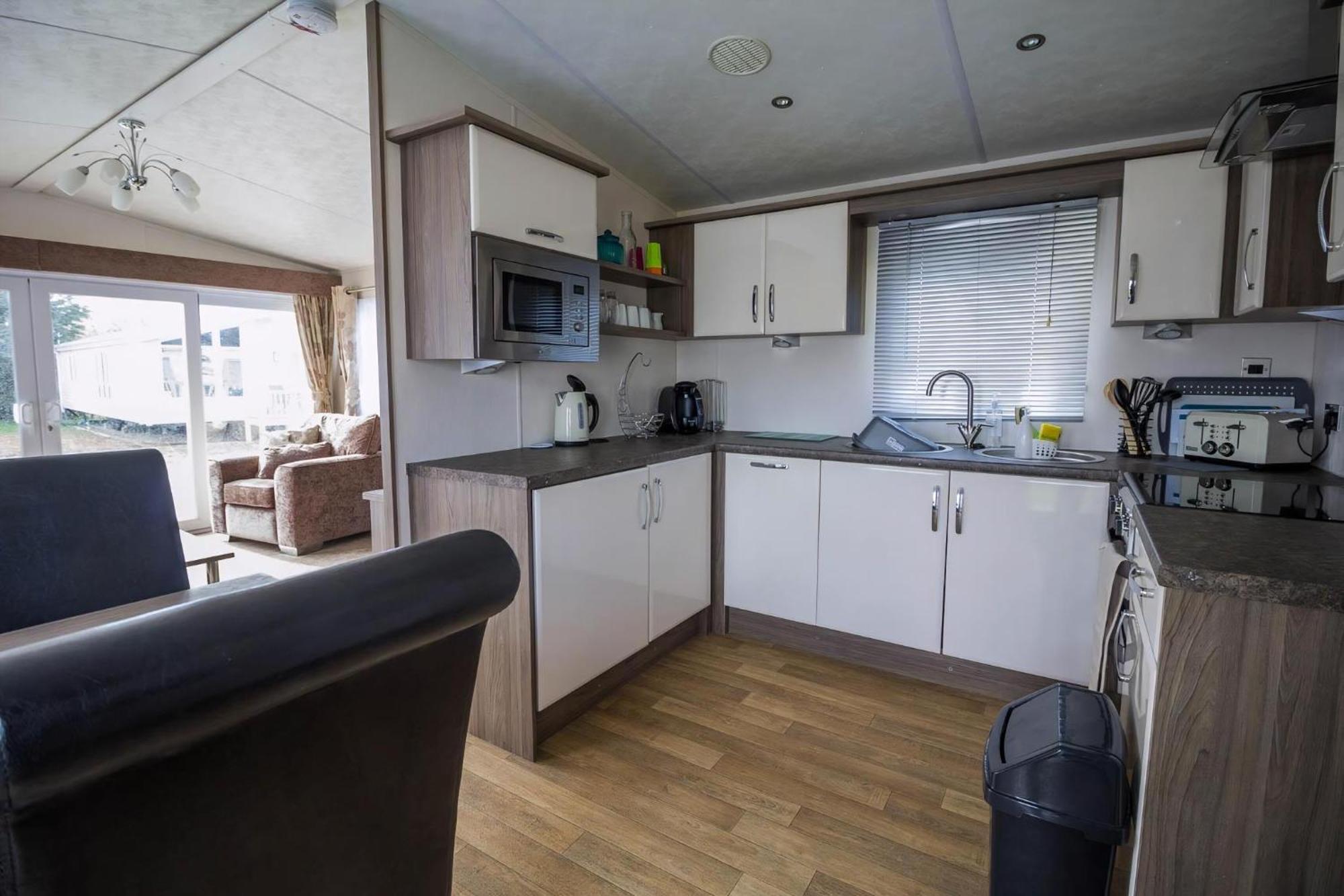 Modern 6 Berth Caravan At Highfield Grange In Essex Ref 26609P クラクトン・オン・シー エクステリア 写真
